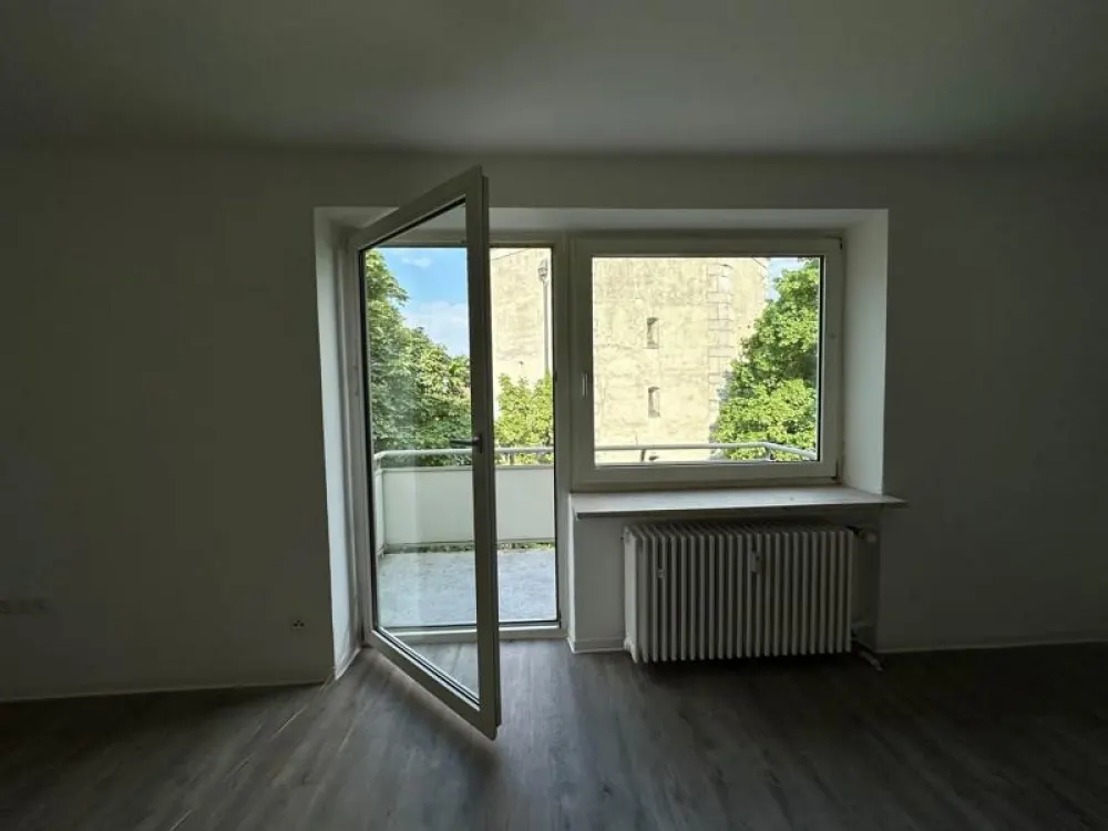Helle 1-Zimmer-Wohnung mit Balkon