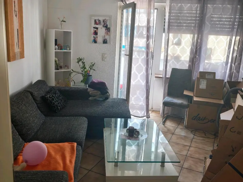 suche Nachmieter für 4 Zimmer Wohnung Geislautern am 1 Oktober
