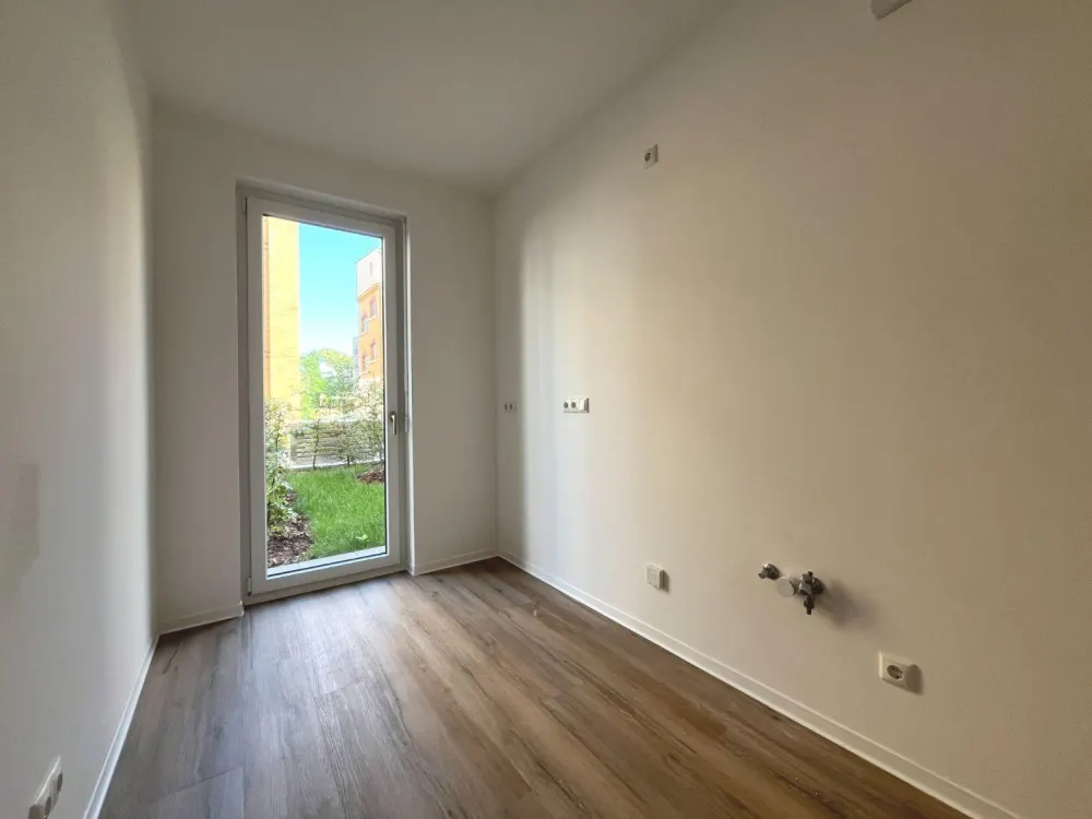 2-room new-build apartment with separate kitchen, terrace and optional fitted kitchen in Zentrum-Ost
