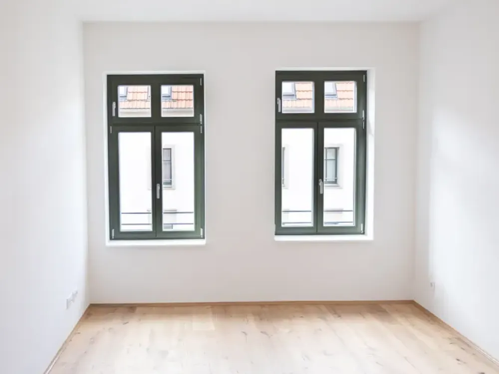 Modern Old Building Apartment with Balcony and High-Quality Fitted Kitchen, WE10
