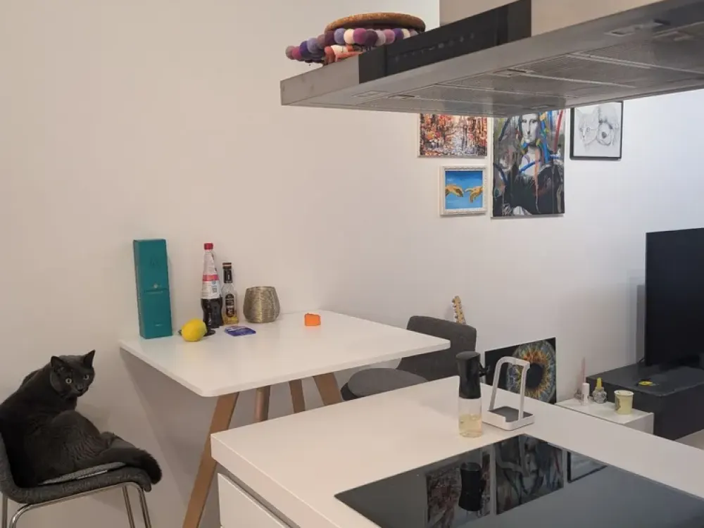 Moderne 2-Zimmer-Wohnung in München mit Balkon und Garage