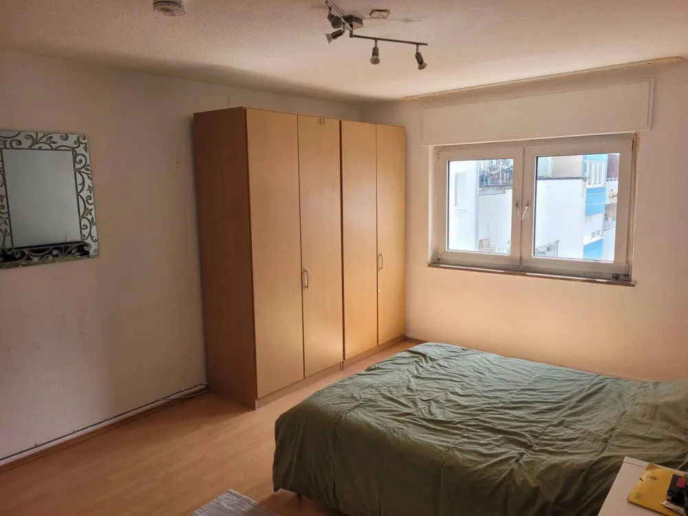Spacious, bright 3-room apartment in Südstadt