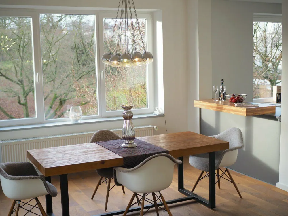 Lichtdurchflutete Wohnung an der Alster mit Balkon