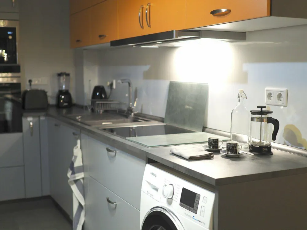 Lichtdurchflutete Wohnung an der Alster mit Balkon