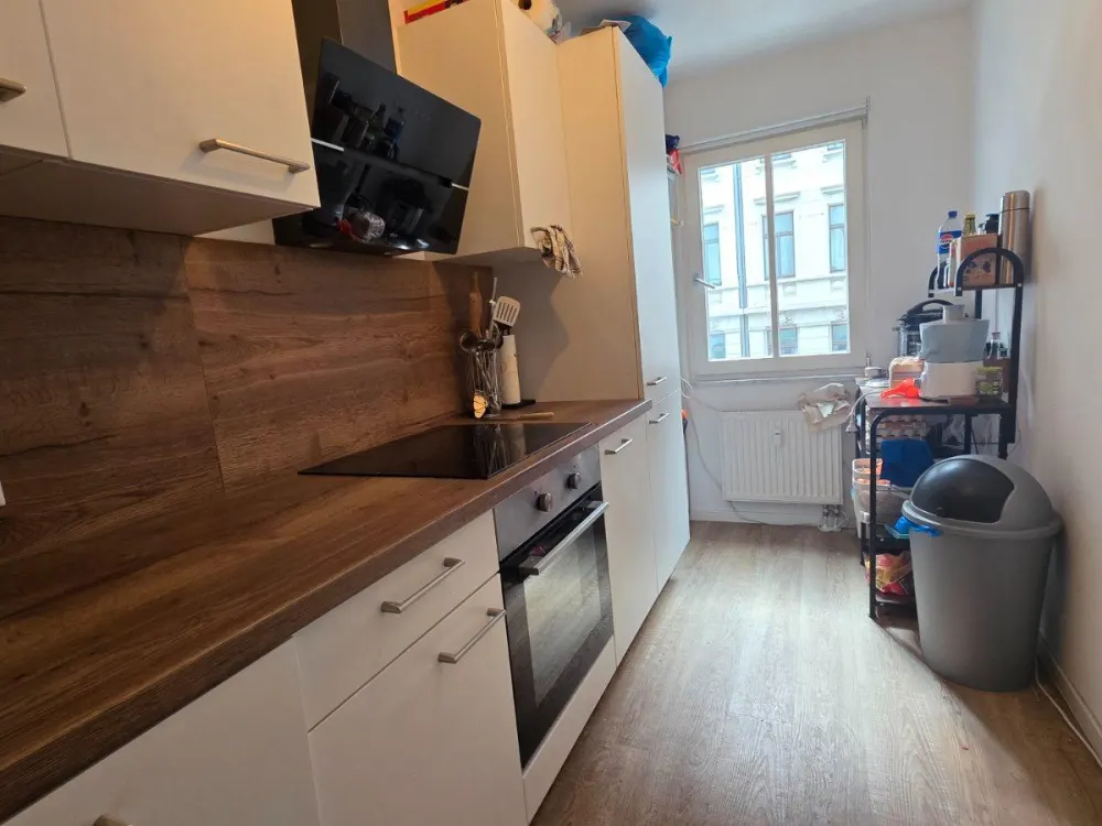 Wunderschöne Wohnung, Einbauküche, Balkon mit Blick auf den Garte