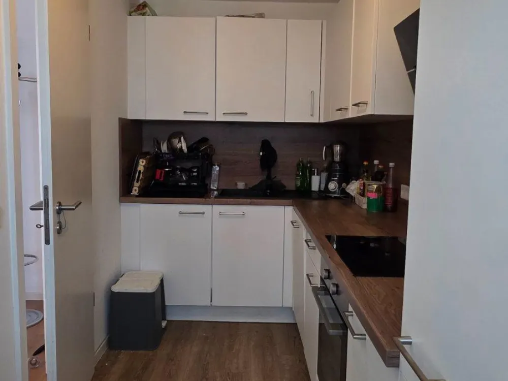 Wunderschöne Wohnung, Einbauküche, Balkon mit Blick auf den Garte
