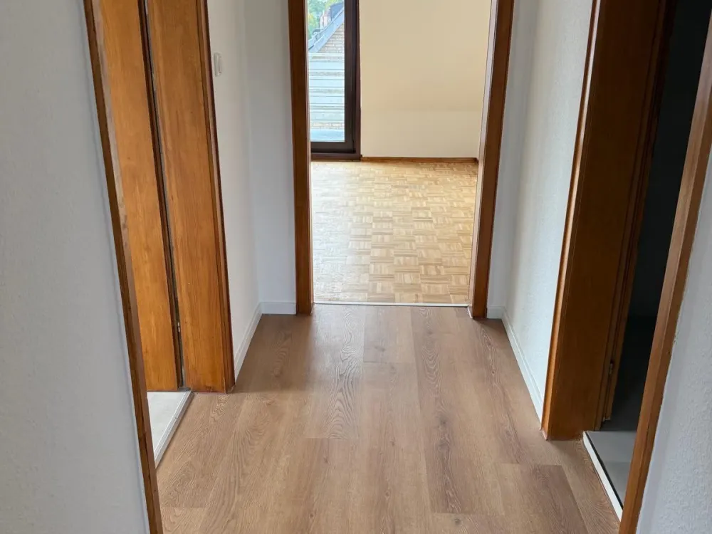 3-Room Apartment Fully Renovated with Fitted Kitchen