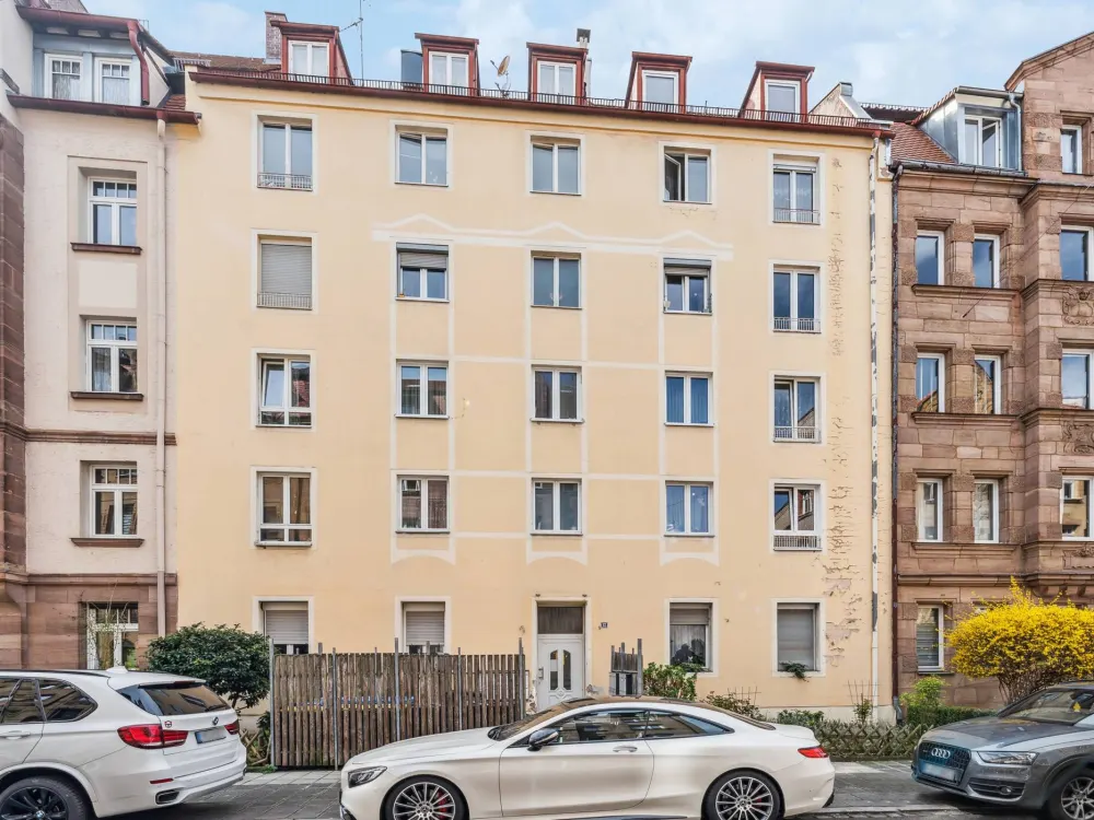 Gepflegte 2-Zimmer-Wohnung (52 m²) mit Einbauküche in zentraler Lage von Nürnberg