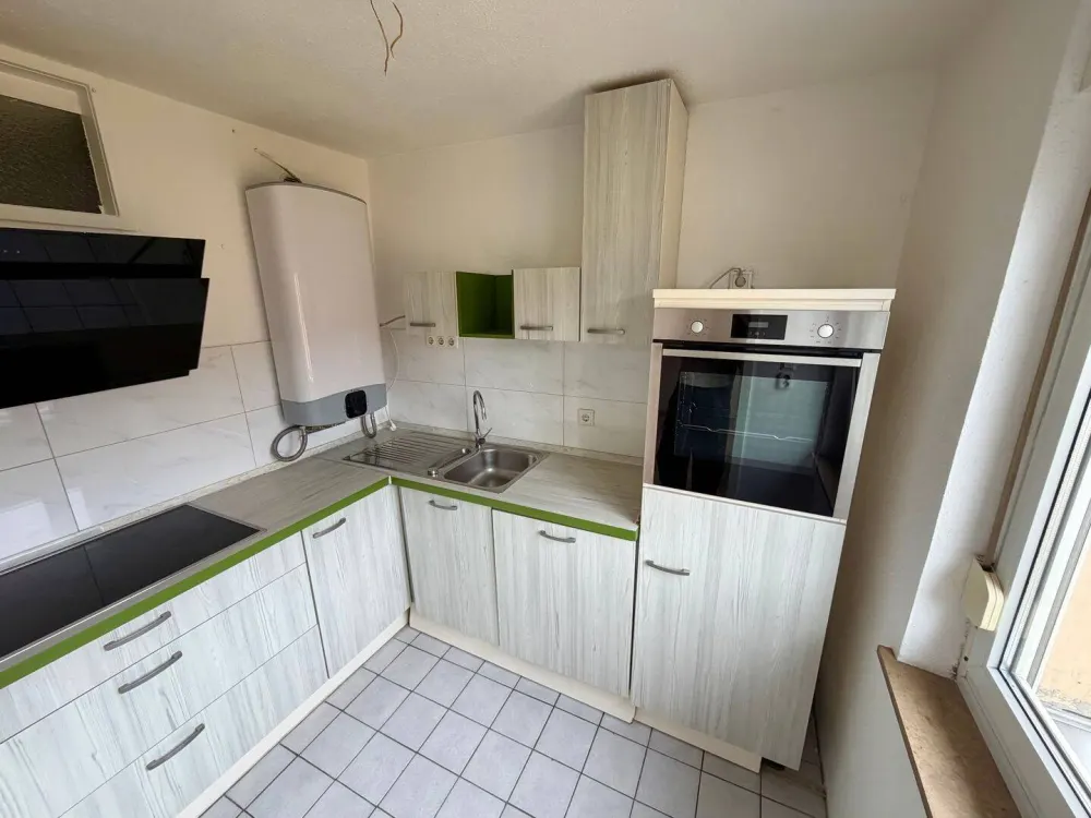 Gepflegte 2-Zimmer-Wohnung (52 m²) mit Einbauküche in zentraler Lage von Nürnberg