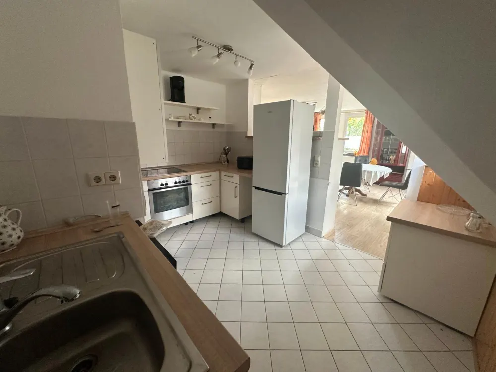 Large 3-Room Apartment in Eilenburg-Behlitz, 90 m², 1st Floor