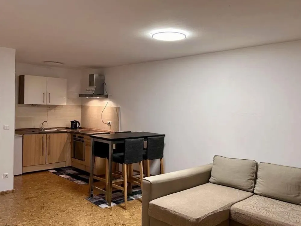 2 Zimmer Wohnung EG mit Terrasse/Balkon