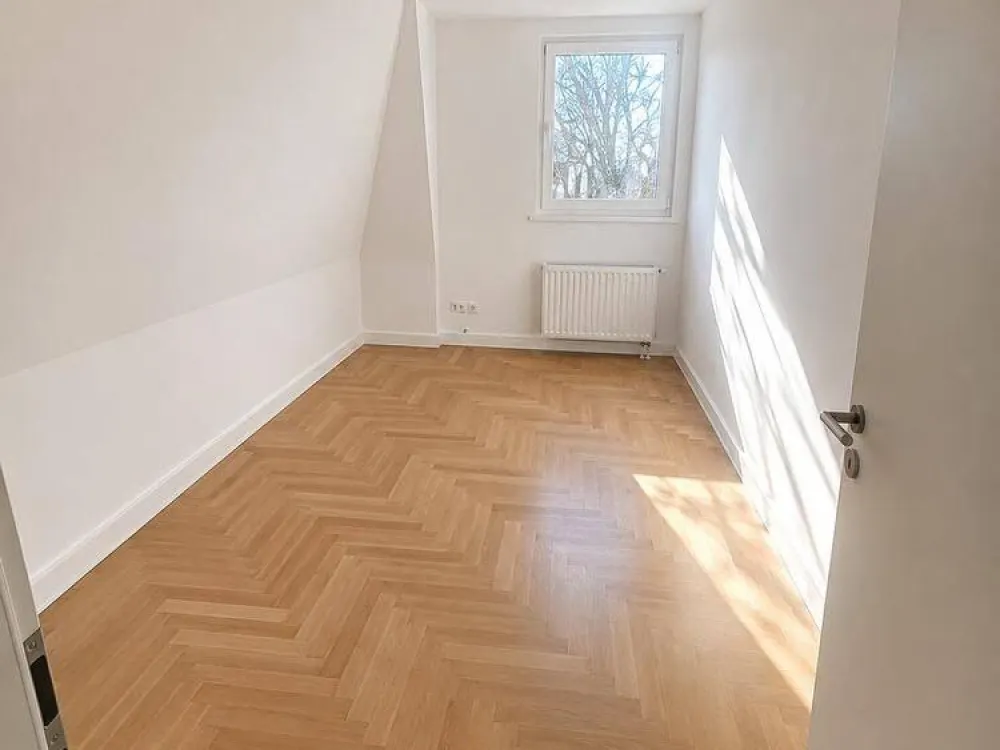 Sachsenhausen 8072604- Hochwertige Maisonettealtbauwohnung in bester Wohnlage