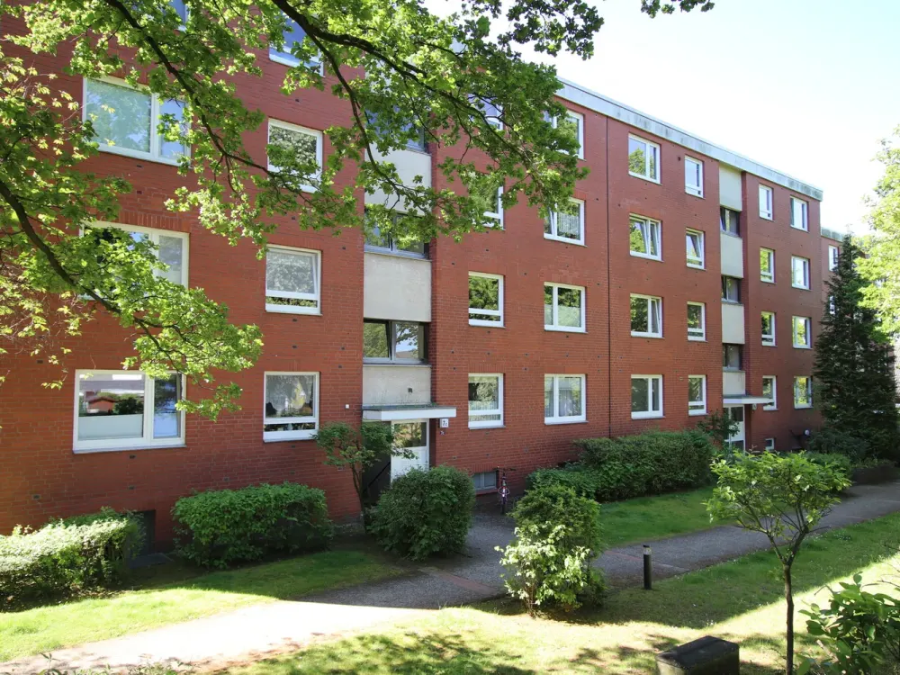 Familienfreundliche Etagenwohnung zur Miete mit Balkon in Glinde - Wentzel Dr.