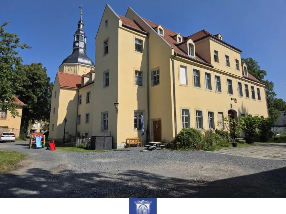 Perfekte Familienwohnung im charmanten Schloss Zehista!