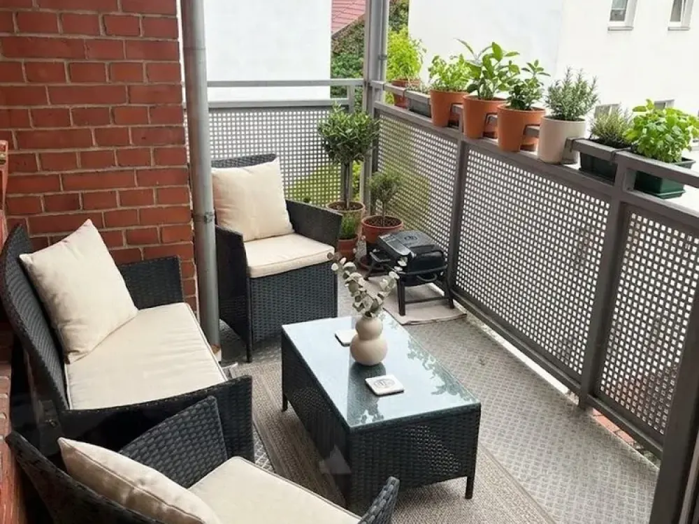 4.5 Room Apartment Near Main Station and Old Town with Elevator/Balcony