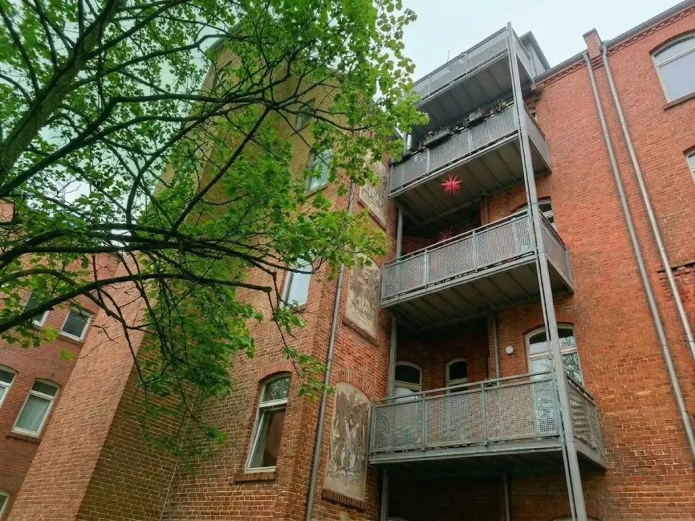 4.5 Room Apartment Near Main Station and Old Town with Elevator/Balcony