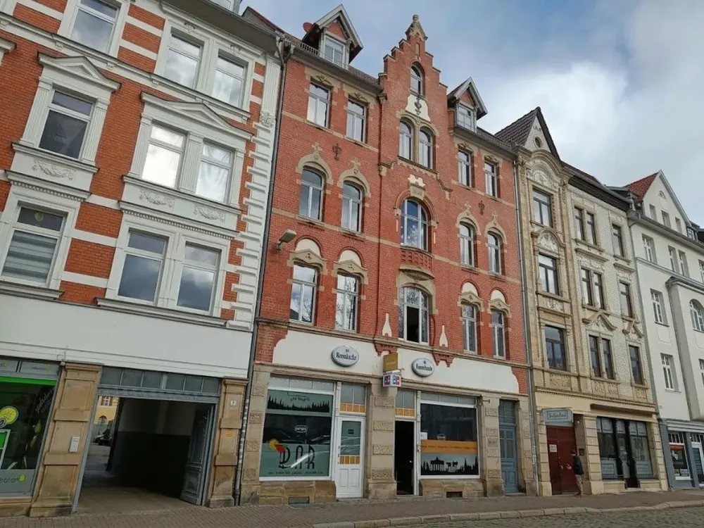 4.5 Room Apartment Near Main Station and Old Town with Elevator/Balcony