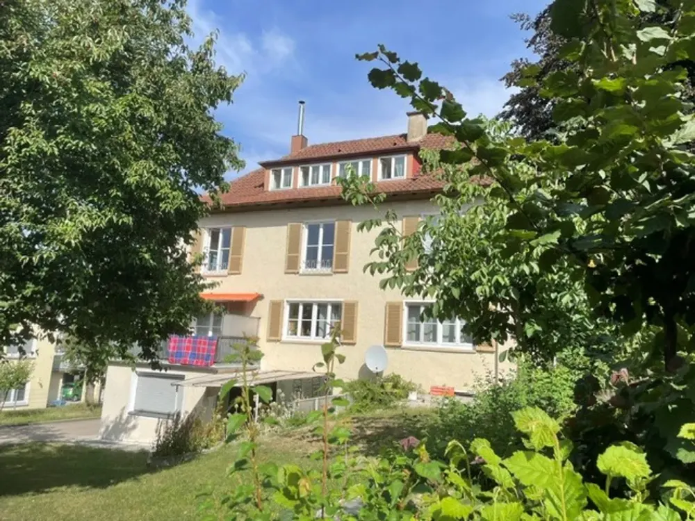 großzügige 4-Zimmer-Wohnung mit Balkon und Einbauküche im Herzen von Ochsenhausen