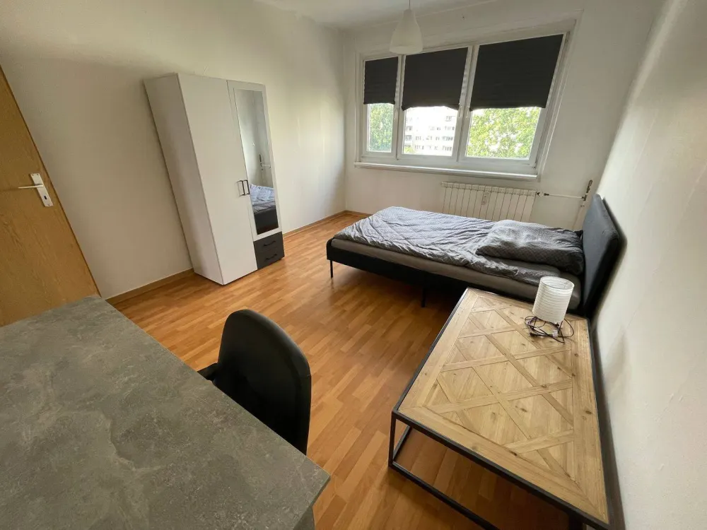 Helle vollmöblierte 3-Zimmer Dachgeschosswohnung ab 09/2026