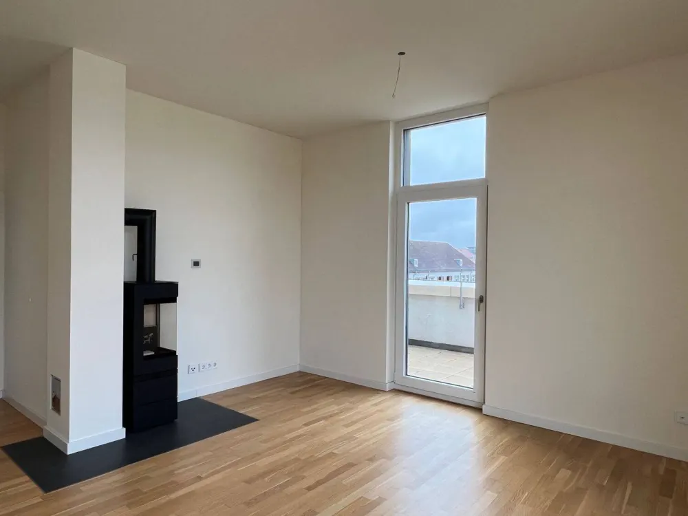 * große Terrasse und moderne 2 Zimmer-Wohnung mit herrlicher Terrasse in der Altstadt *