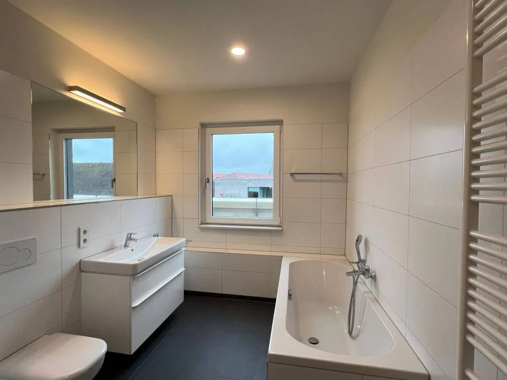 * große Terrasse und moderne 2 Zimmer-Wohnung mit herrlicher Terrasse in der Altstadt *