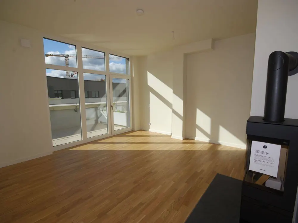 * große Terrasse und moderne 2 Zimmer-Wohnung mit herrlicher Terrasse in der Altstadt *