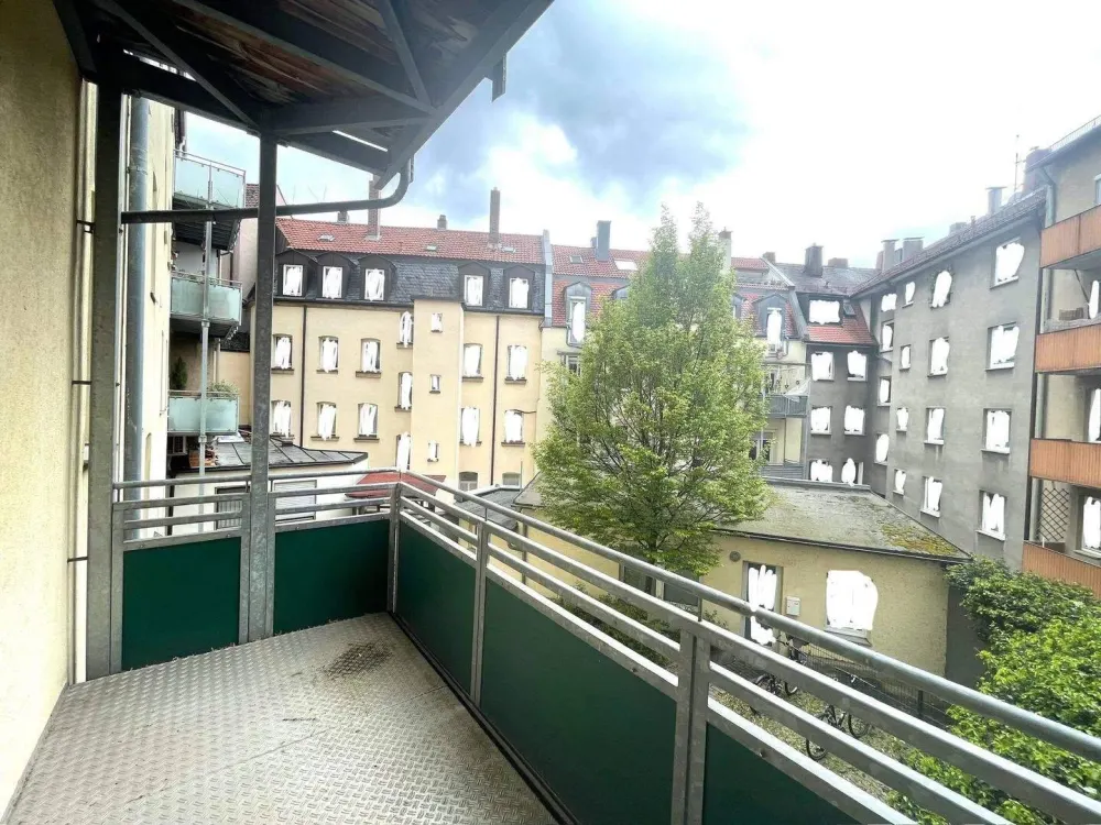Super Verkehrsanbindung! Gut geschnittene 3 Zimmer Wohnung mit Balkon im beliebten Nürnberger Norden
