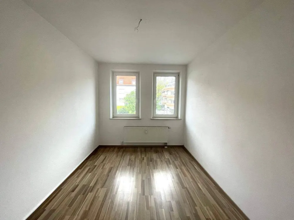 Super Verkehrsanbindung! Gut geschnittene 3 Zimmer Wohnung mit Balkon im beliebten Nürnberger Norden