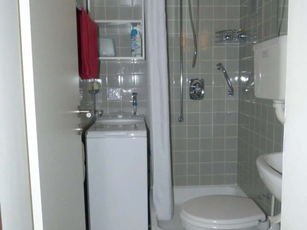 2-Zimmer-Wohnung frei von 01.10.2026 bis 30.04.2027