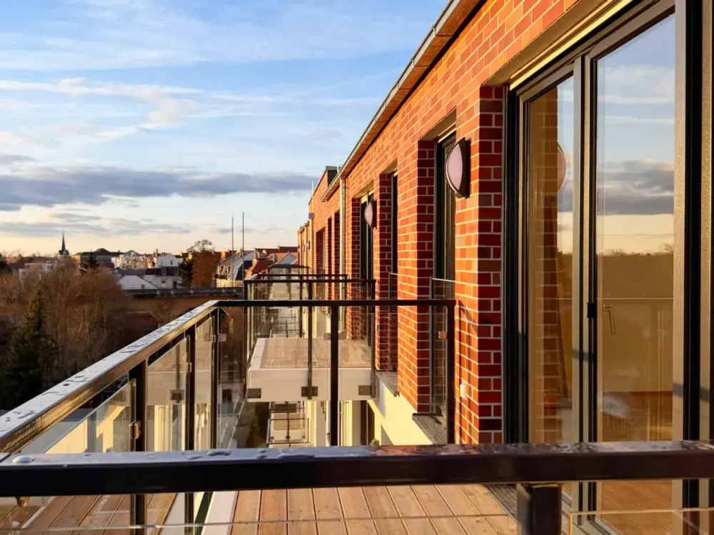 * Auf 2 Etagen * 4 Zimmer * Wohnung * A+ * NEUBAU * am Auenwald * Balkon * TG *