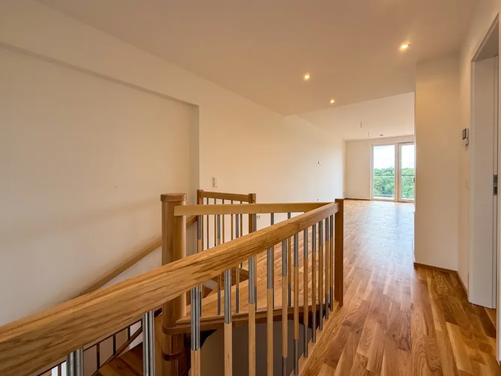 * Auf 2 Etagen * 4 Zimmer * Wohnung * A+ * NEUBAU * am Auenwald * Balkon * TG *