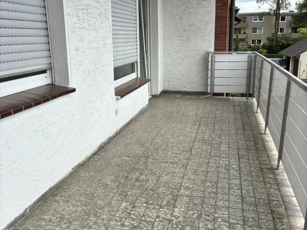 Sehr schöne 4 Zimmerwohnung im 1.OG zu vermieten