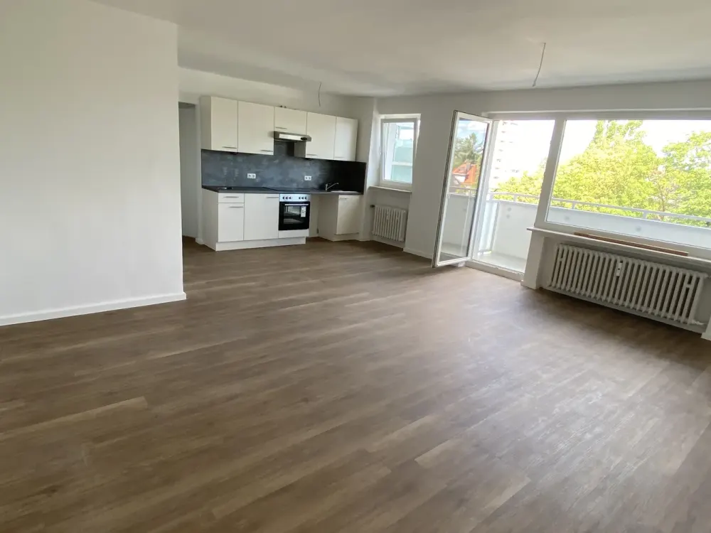 * Laim * komplett sanierte 2-Zimmer Wohnung * Küche mit EBK * Duschbad * Balkon *