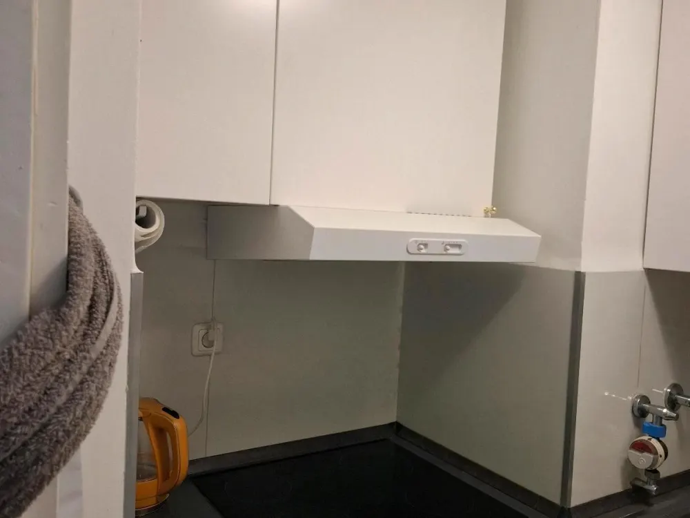 1-Zi-Wohnung ab November -voll möbliert, mit Balkon u. guter Lage