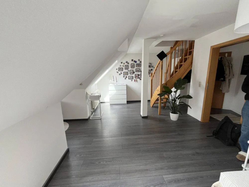 Möblierte 2-Zimmer-Maisonettewohnung in zentraler, ruhiger Lage von Erfurt