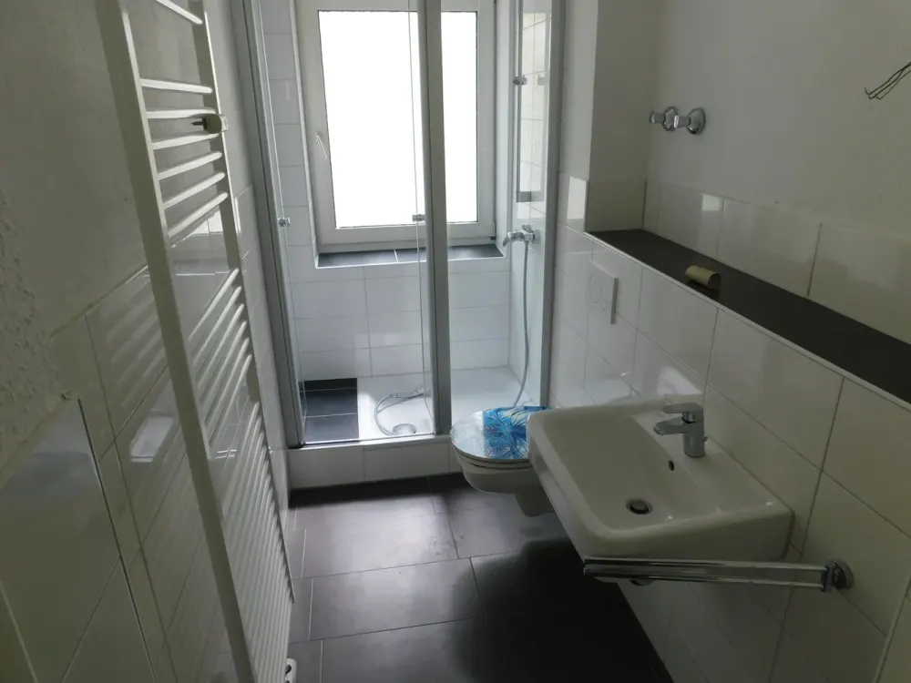Spacious 2-Room Apartment Awaits a Nice Resident!
