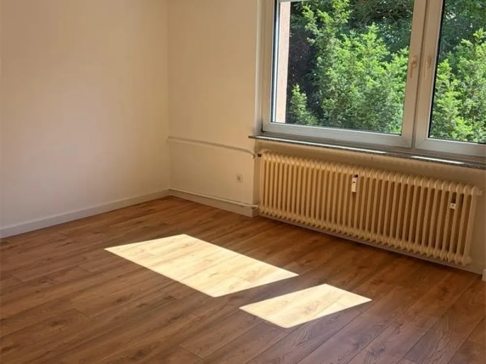 Helle, renovierte 2-Zimmer-Wohnung nahe dem S-Bahnhof