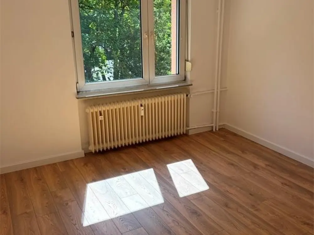 Helle, renovierte 2-Zimmer-Wohnung nahe dem S-Bahnhof