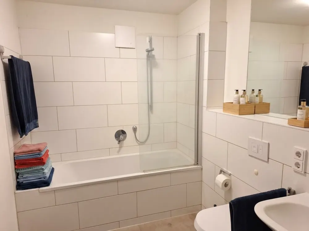 Moderne Etagenwohnung zur Miete mit Balkon in Bremen Neustadt - Wentzel Dr.