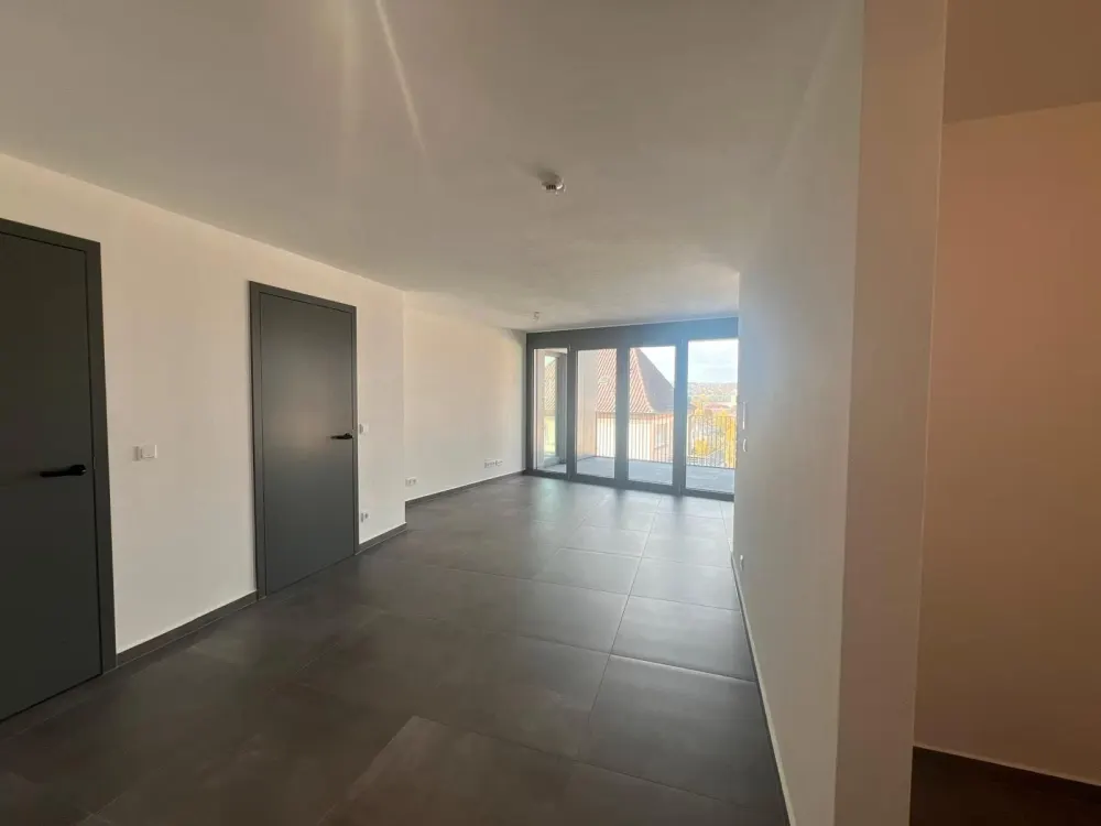 Modern 2-Room Apartment, 94 m², Large Terrace, Ravensburg