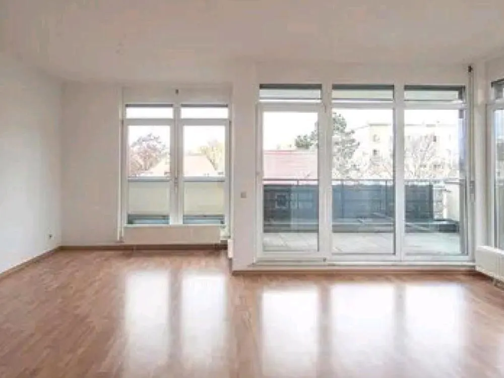 Dachgeschosswohnung am großen Garten /Terrasse/ Lift /Tiefgarage
