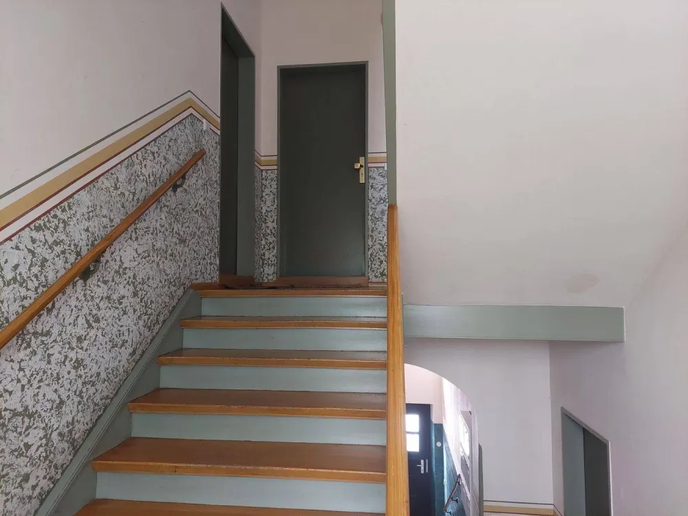 Kleine gemütliche 2 Zimmerwohnung mit Balkon und Wannenbad