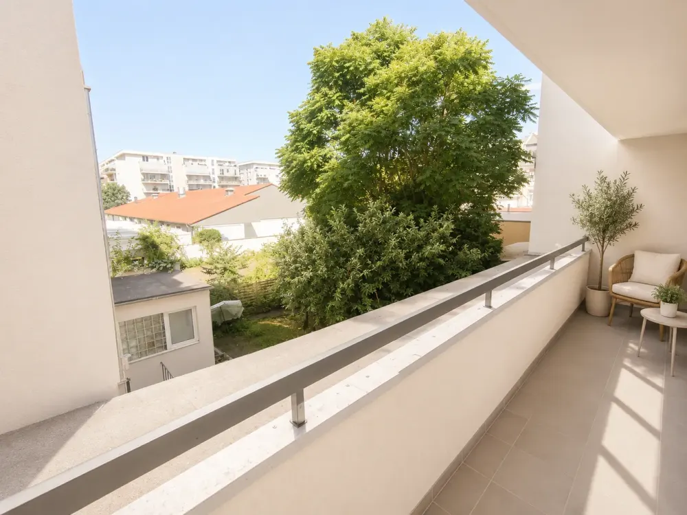 Zentrale, vollmöblierte und sanierte Wohnung mit separater Küche