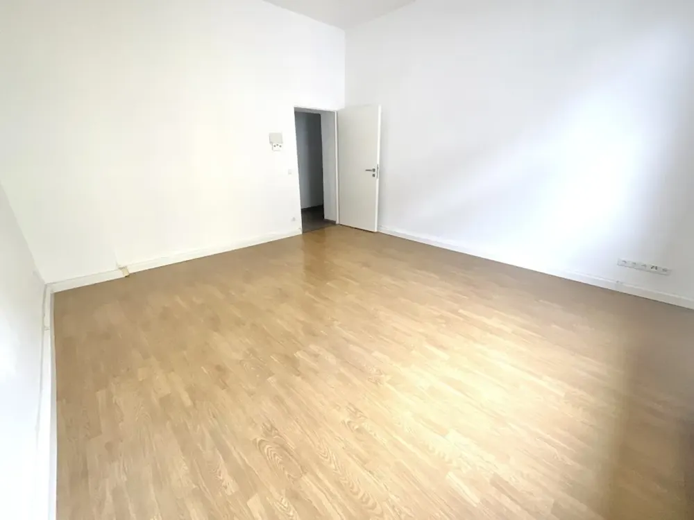 2 Monatsmieten frei in großer 2 Raumwohnung