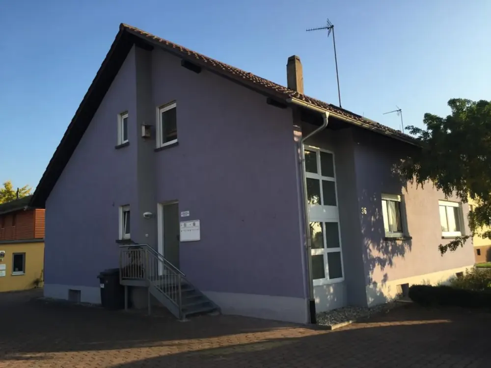 Practical 3.5-Room Attic Apartment in Karlsdorf-Neuthard