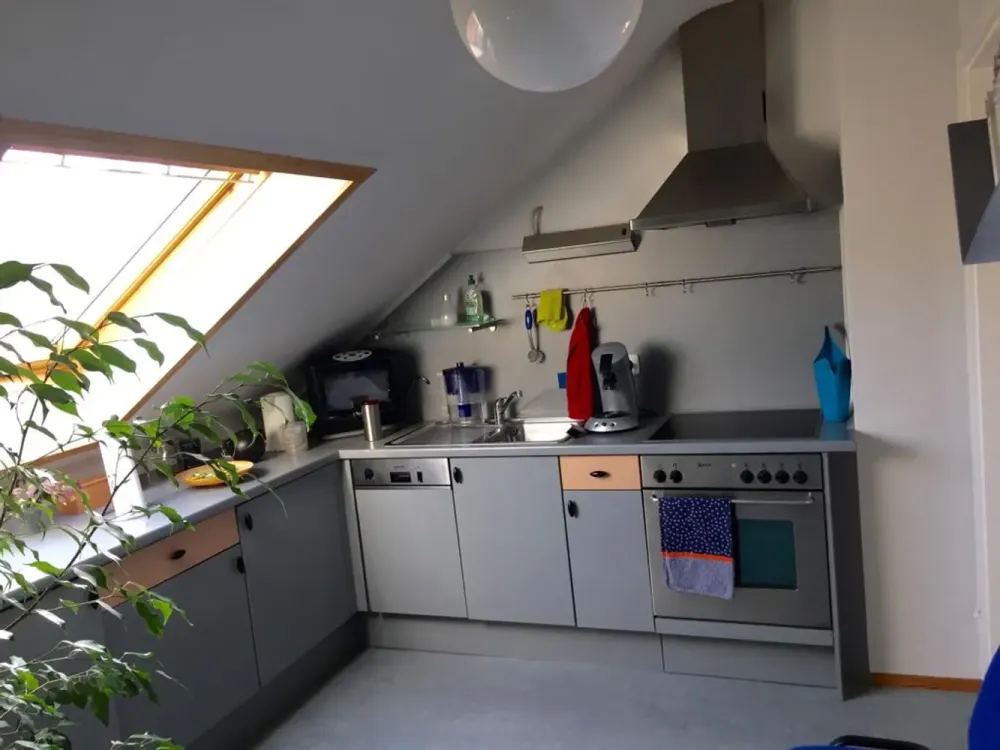 Practical 3.5-Room Attic Apartment in Karlsdorf-Neuthard