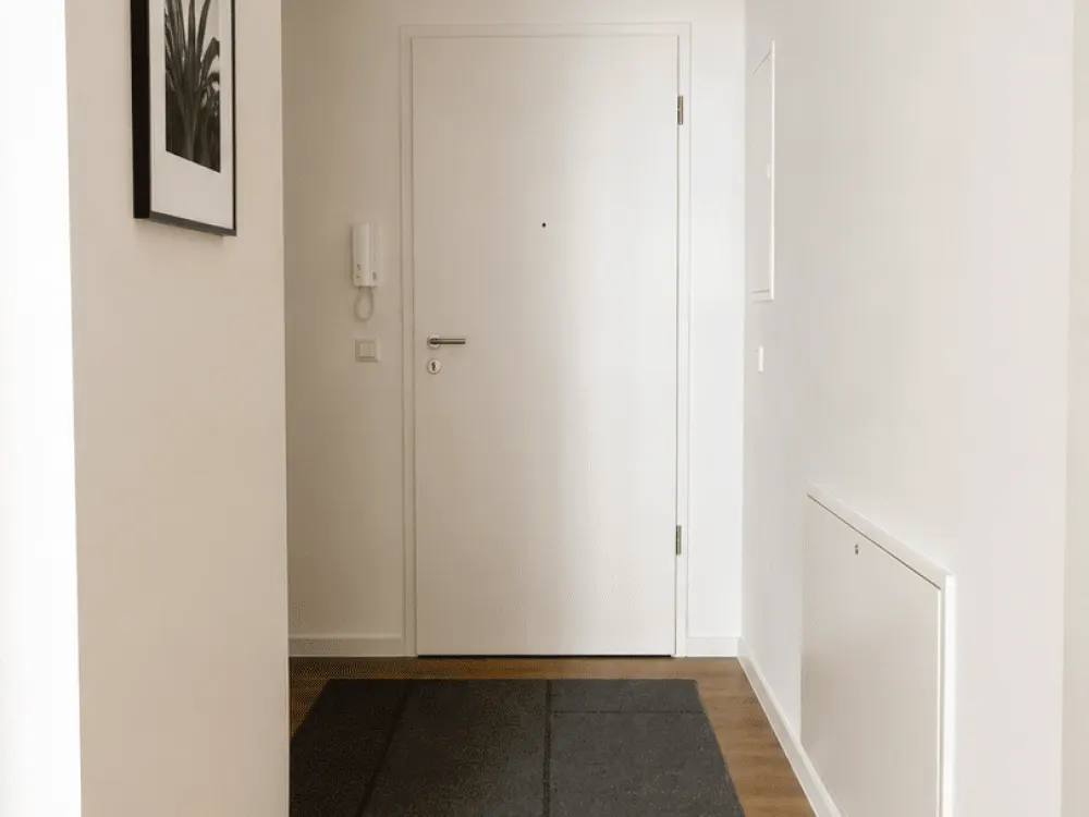 Bright 2-Room Apartment with Balcony, Fitted Kitchen & Modern Features