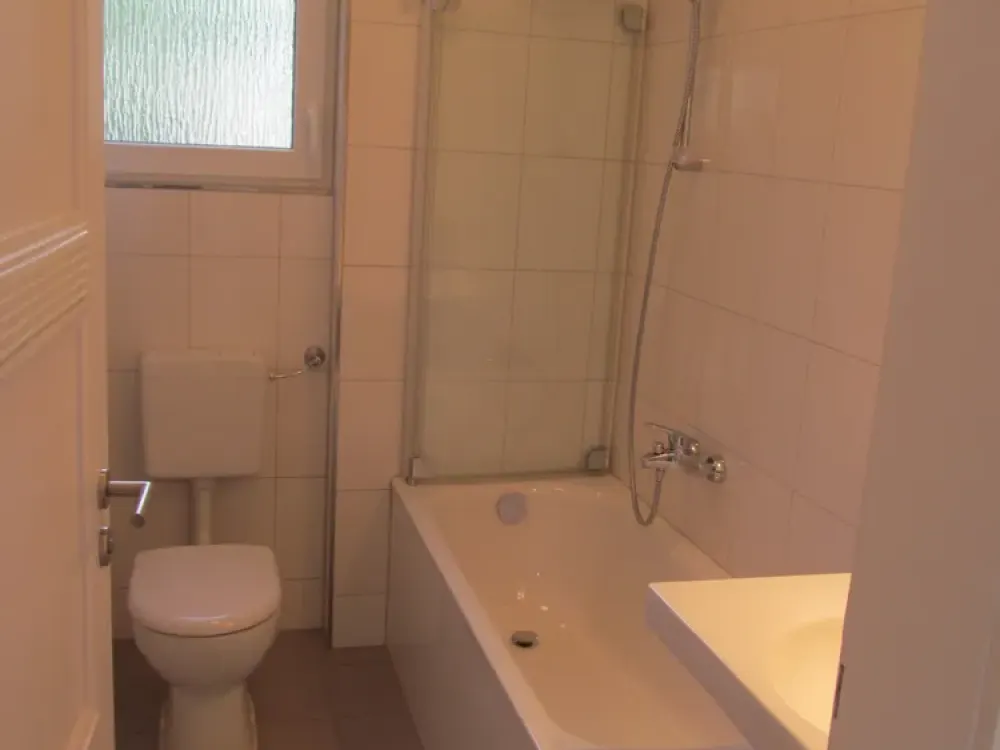 Klassische 3 Zimmerwohnung für 1 bis 2 Personen in Niederrad