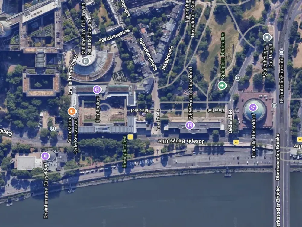 Hofgarten: helles Studio, Balkon, Parkett, FBH, EBK, Aufzug, TG Platz, möbliert mit Übernahme