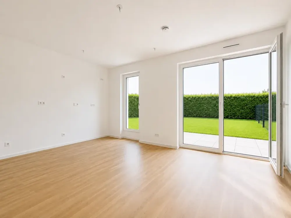 Erstbezug | 2-Zimmer-Wohnung mit 55 m² Privatgarten & EBK